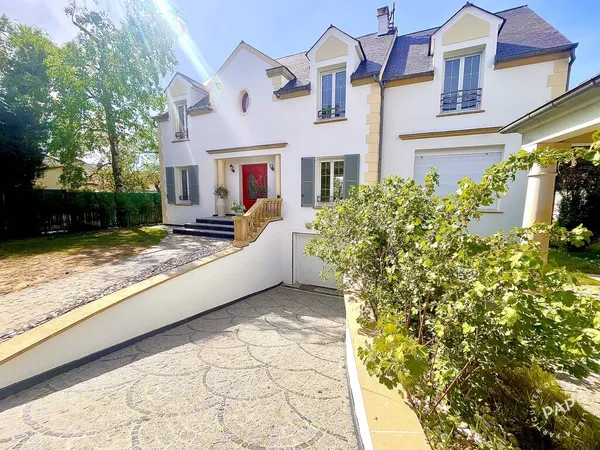 Maison 8 pièces 195 m²