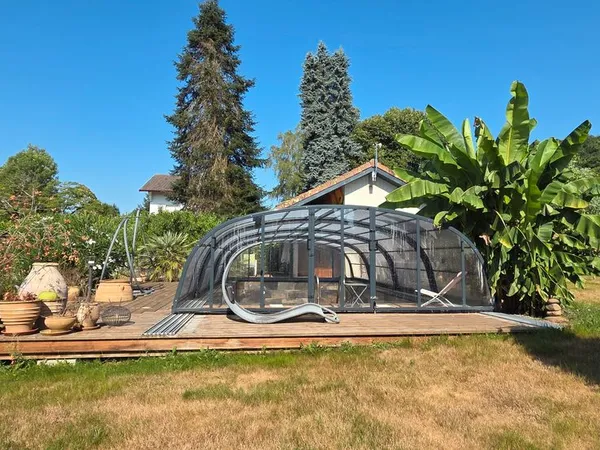 à Saint Paul 65 terrain 3800m2 paysagé avec piscine chauffée, dépendances . Et Habitation à réhabili