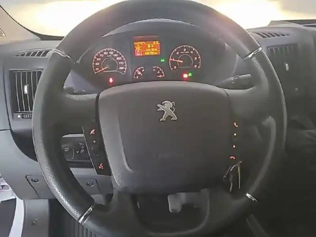 Peugeot Boxer tole 3.5 t l4h2 maxi bluehdi 140 s&amp;s bvm6 — photo 12