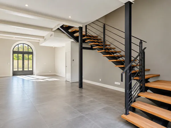 LA SEYNE-SUR-MER - TAMARIS / BALAGUIER | Loft de 113 m² - L'esprit Eiffel face à la rade de Toulon