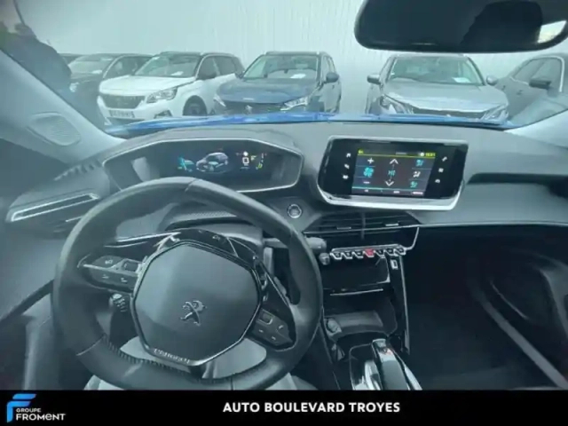 Peugeot 2008 e- 136ch allure pack — photo 23
