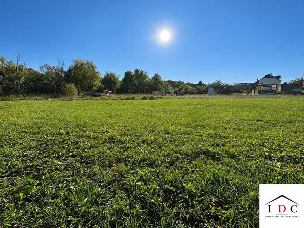Terrain 1400 m²