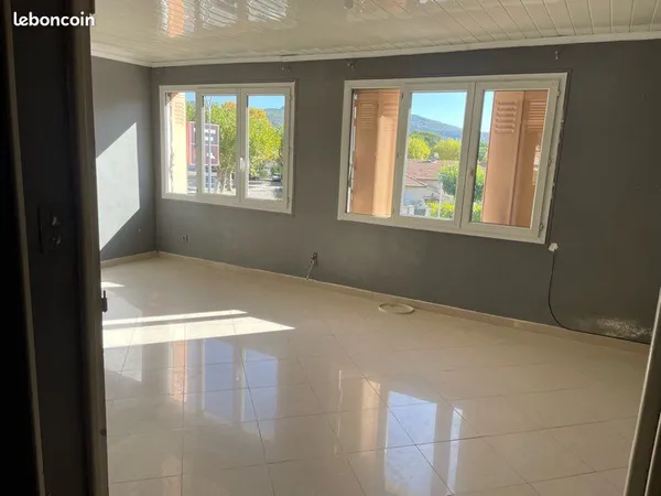 Appartement 78 m2 + 44 m2 de véranda