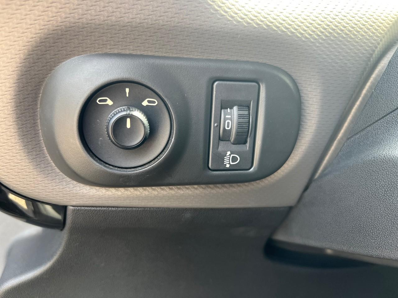 Citroën C4 Cactus puretech 82 feel — photo 17