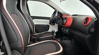 Renault Twingo 0.9 TCe 95ch Le Coq Sportif — photo 15