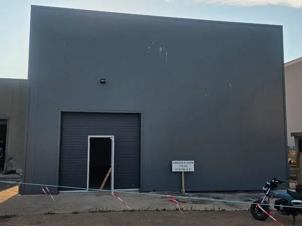 Hangar a louer