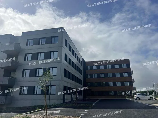 A LOUER - BUREAUX 999 m² - CESSON-SEVIGNE