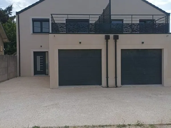 Maison mitoyenne 45330 malesherbes. Pas d agence
