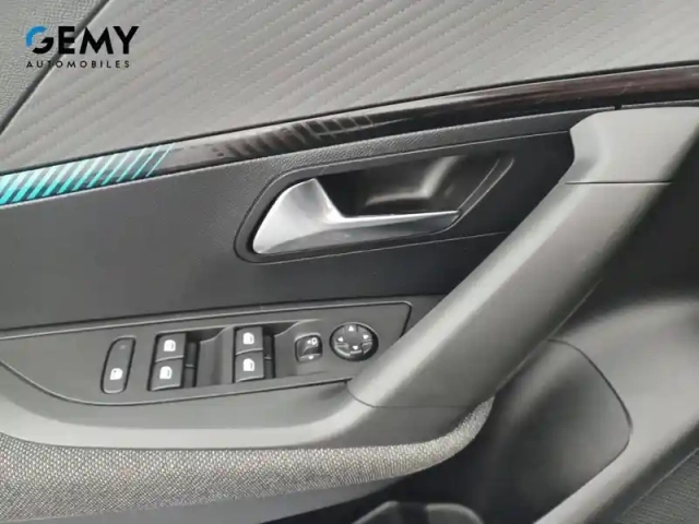 Peugeot 2008 puretech 130 s&amp;s eat8 — photo 16