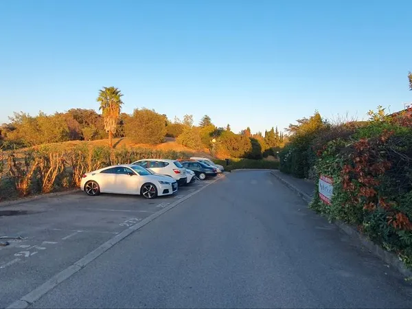 Loue parking