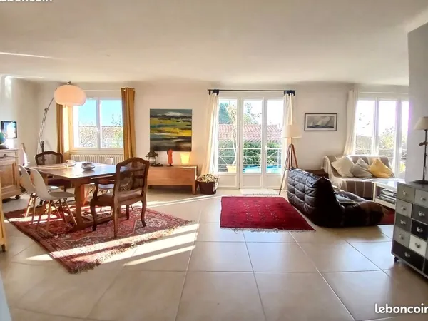 Maison individuelle 150m2 Saint Priest village