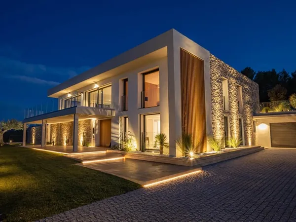 Propriete Unique Avec Vue Exceptionnelle Sur La Sainte Victoire