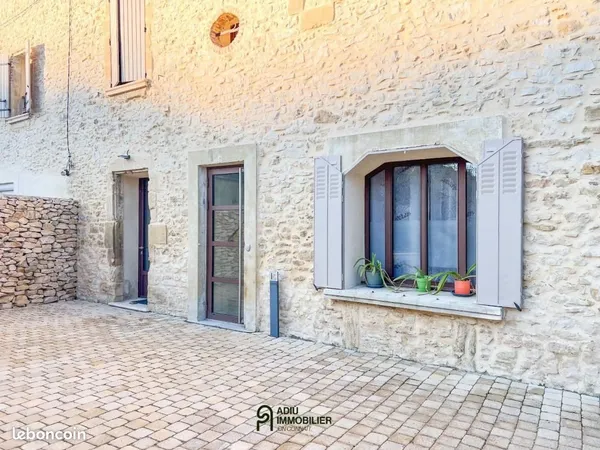 Studio 2 pièces 24 m²