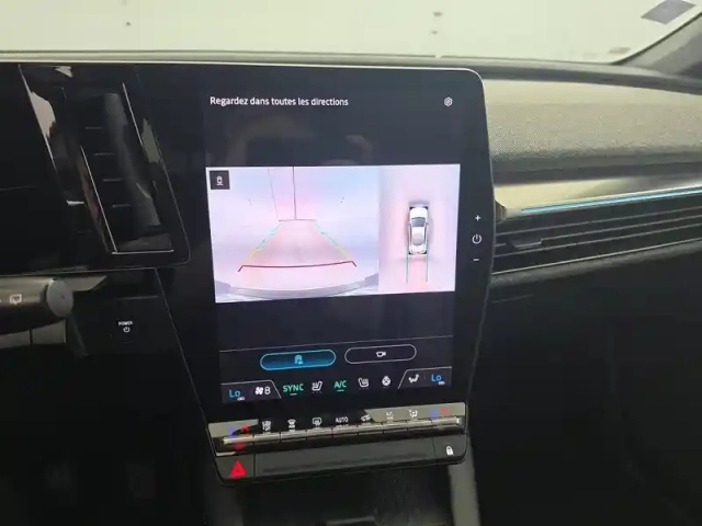 Renault Megane e-tech ev60 220 ch super charge — photo 40