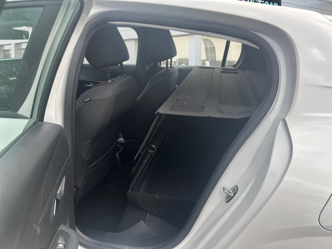 Peugeot 208 1.5 bluehdi 100 premium — photo 10