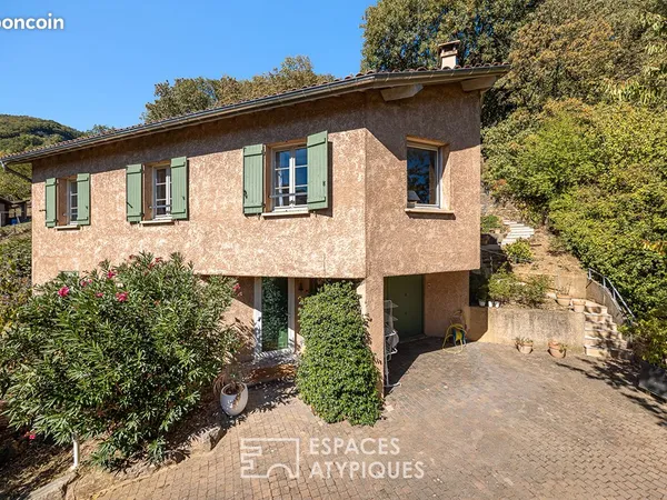 Maison 6 pièces 210 m²