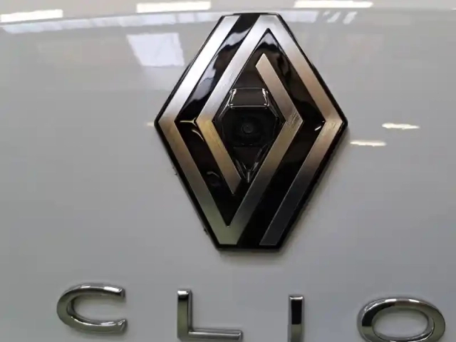 Renault Clio eco-g 100 gsr2 — photo 104