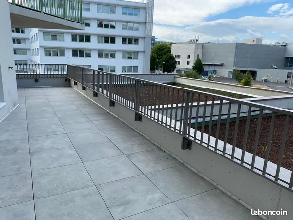 Location appartement T3, 69m² avec parking, secteur 1er mai /Cataroux