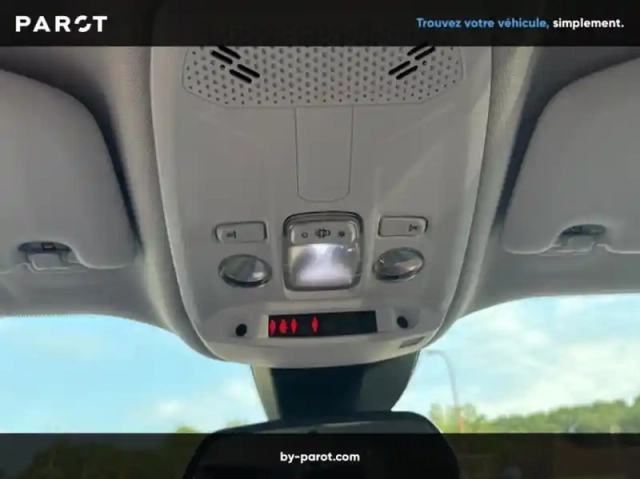 Peugeot 2008 1.2 puretech 100ch s&amp;s allure pack — photo 15