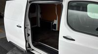 Peugeot Expert Standard 2.0 BlueHDi 120ch S&S Asphalt EAT8 — photo 13