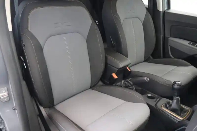 Dacia Duster blue dci 115 4x2 — photo 53