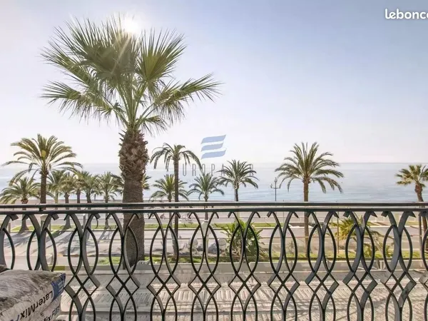 Magnifique studio sur la Promenade des Anglais