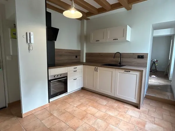 À LOUER - Appartement T3 de 65 m² entièrement rénové à La Ferté-Bernard