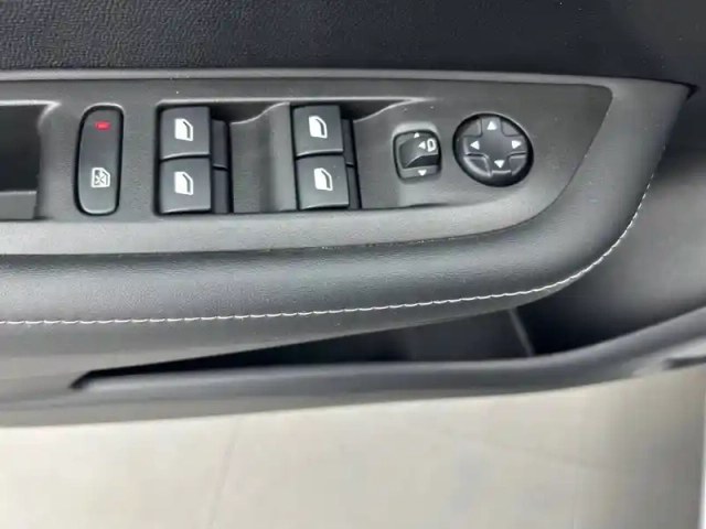 Peugeot 208 puretech 100 s&amp;s bvm6 — photo 18