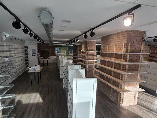 Local commercial 423 m²