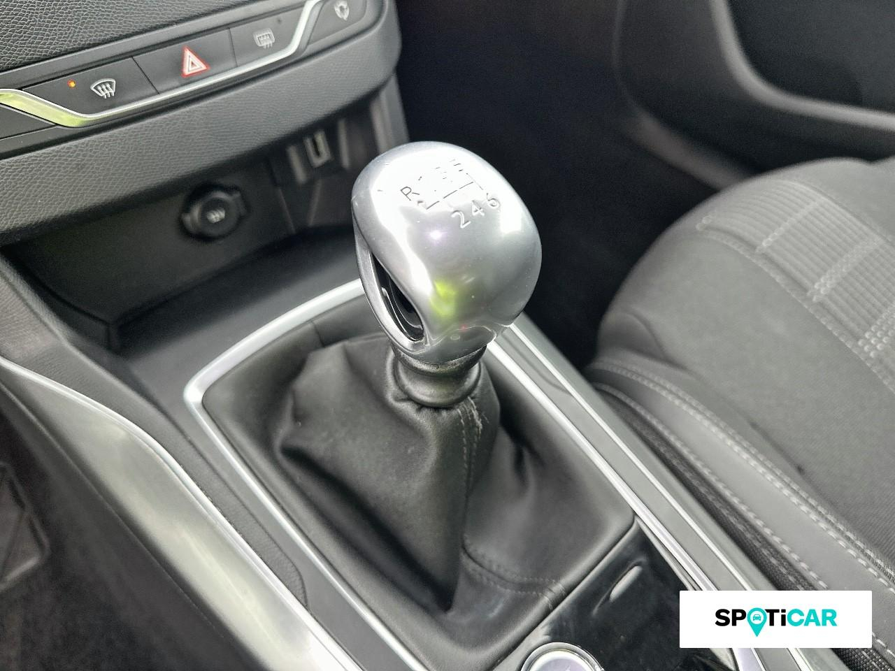 Peugeot 308 1.2 puretech 130ch &euro;6.c s&s allure — photo 14