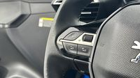 Peugeot 208 e-208 136ch Allure — photo 18