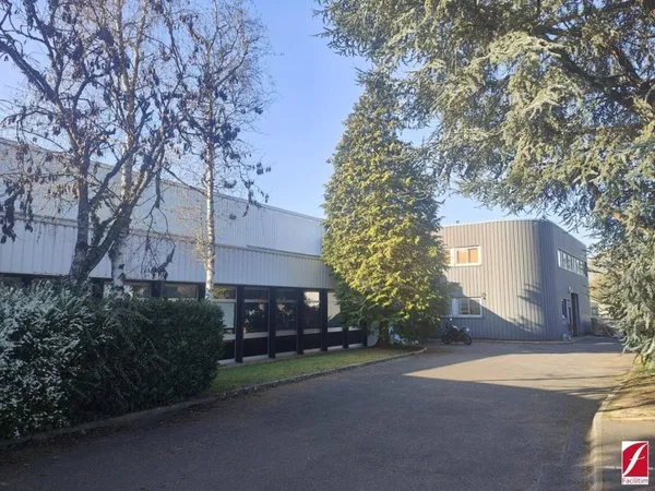Bureaux 769 m²