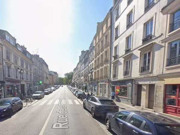 Local 135 m² Versailles