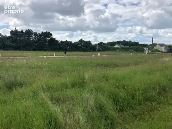 Terrain 600 m²
