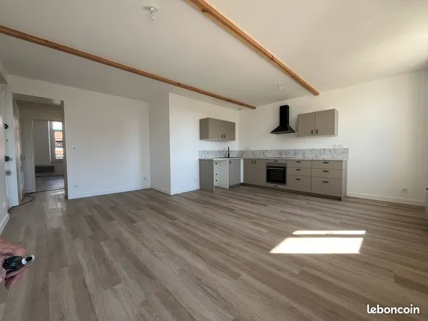 Appartement de qualité, entièrement rénové, 3 pièces, 65 m2, proximité centre-ville, immeuble calme,