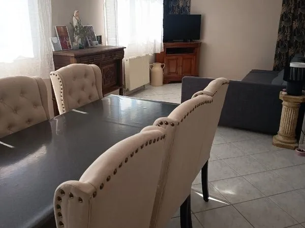 🏡 Maison familiale située à Laval
