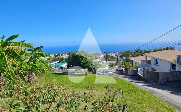 Petite-île (Ravine du Pont ) - Terrain à bâtir 564 m² avec vue mer