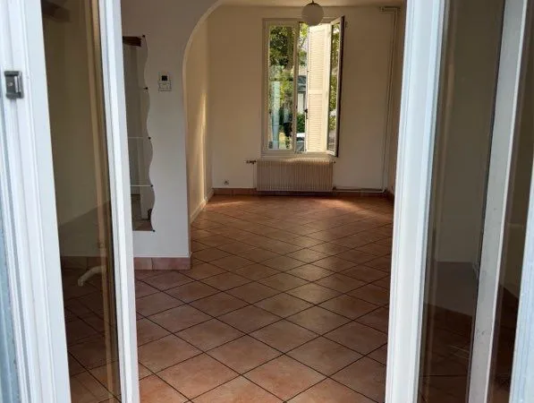 Maison familiale 5 pièces - 4 chambres - Jardin 200 m²