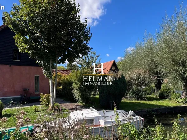Maison 10 pièces 215 m²