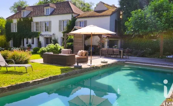 Maison 8 pièces 220 m²