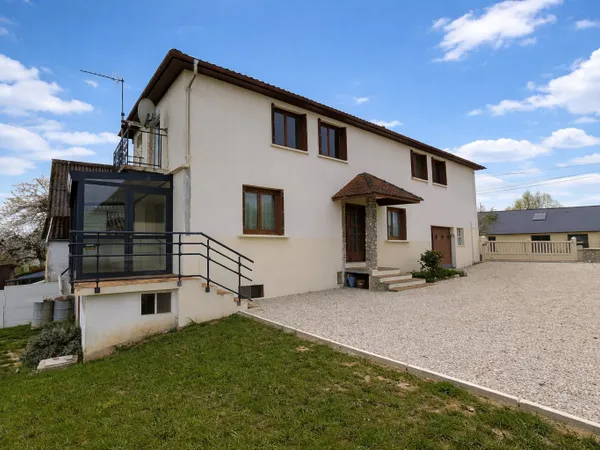 Charmante maison familiale avec vue dégagée cadre de vie p