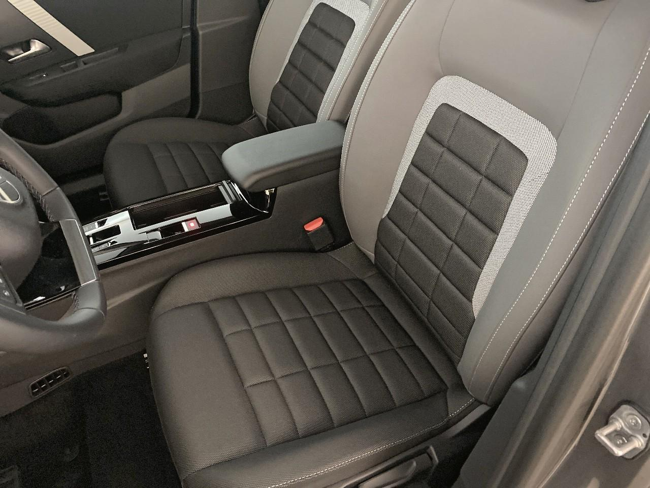 Citroën C4 hybride 145 ch e-dcs6 business — photo 9
