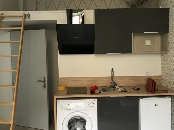Studio meublé à louer