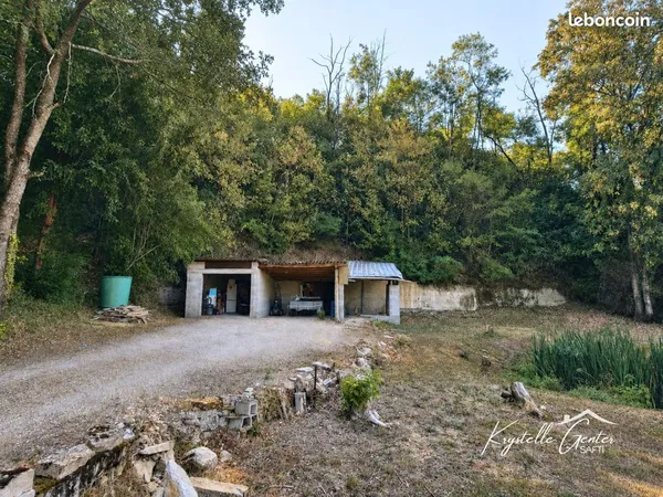 Terrain 2040 m² DOLE
