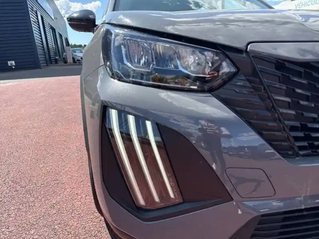 Peugeot 2008 puretech 100 s&amp;s bvm6 — photo 14