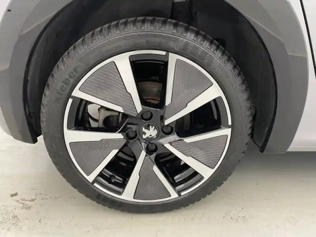 Peugeot 208 electrique 50 kwh 136ch — photo 19