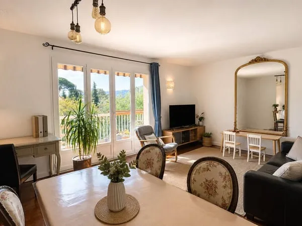 Appartement lumineux avec grande terrasse
