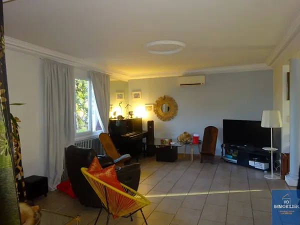 Maison 8 pièces 274 m²
