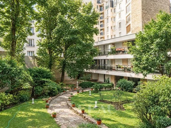 Paris 16e - Village d'Auteuil - Familial, 3 chambres possibles.