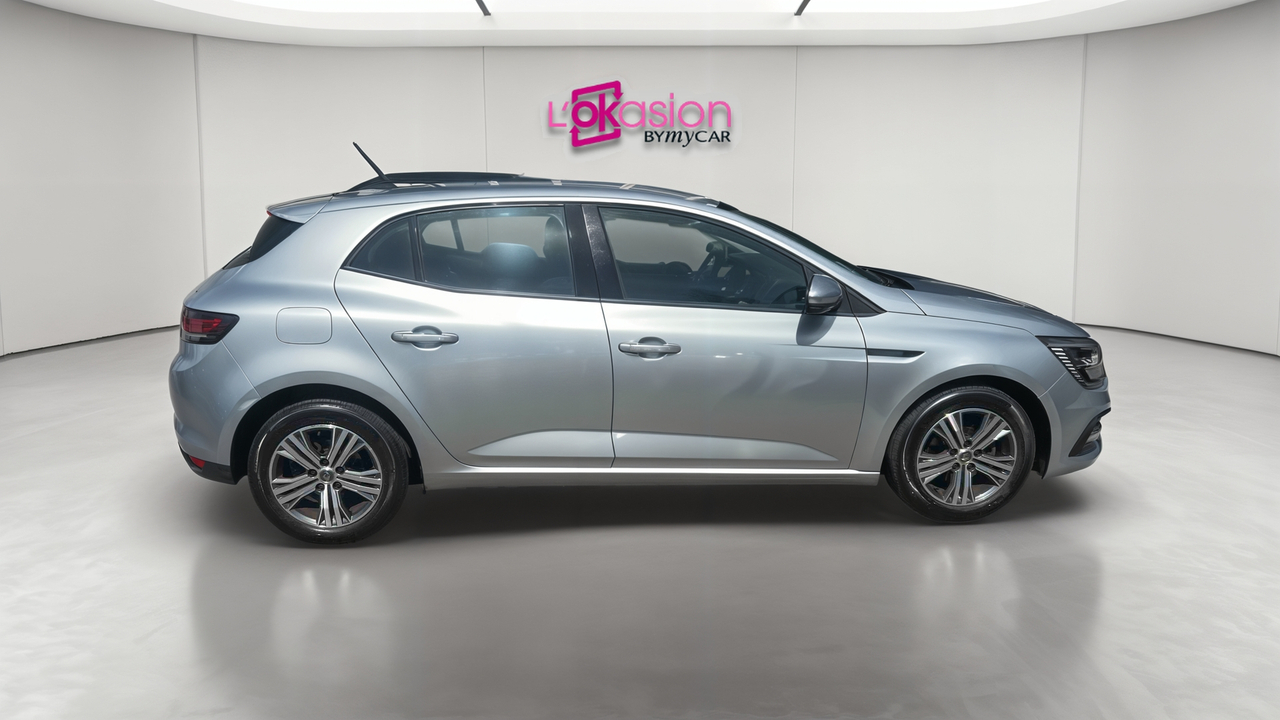 Renault Megane IV Berline TCe 140 — photo 6